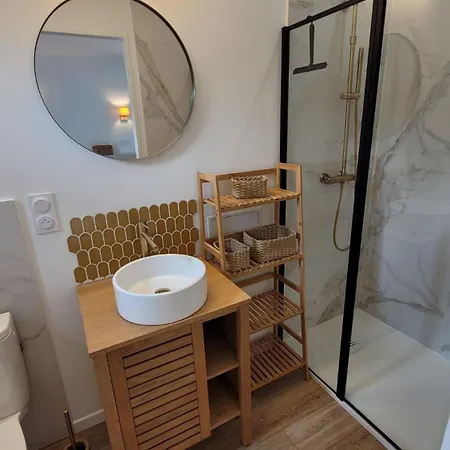 Demeure Cosy & Table D'hotes A - D'hote Climatisee- La Pause Cadurcienne Lejlighed
